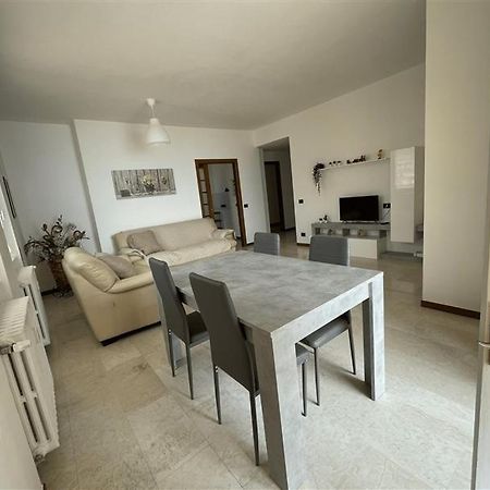 Iseolakerental - Casa Pluto Ловере Екстер'єр фото